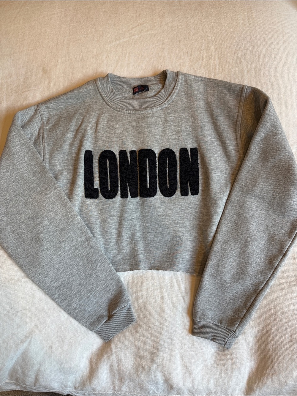 Grey 'LONDON' Crewneck Pullover cropped Sweatshirt
